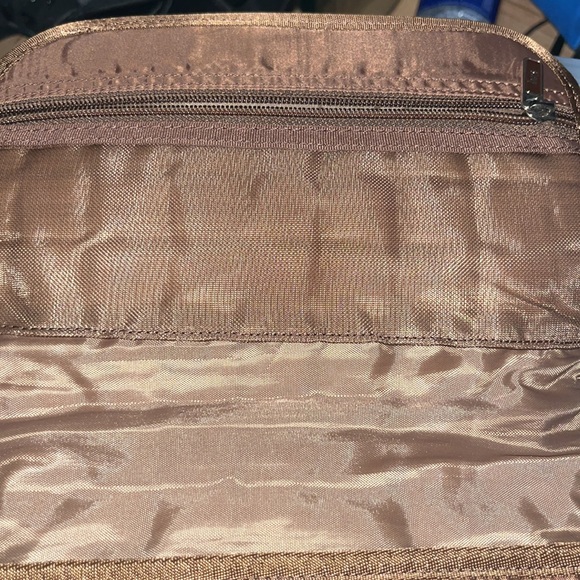 Lug - Picture 4 of 15